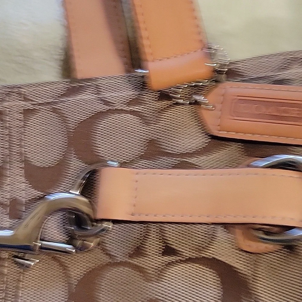 Coach Signature Khaki Jaquard Belted Handbag - Picture 2 of 6